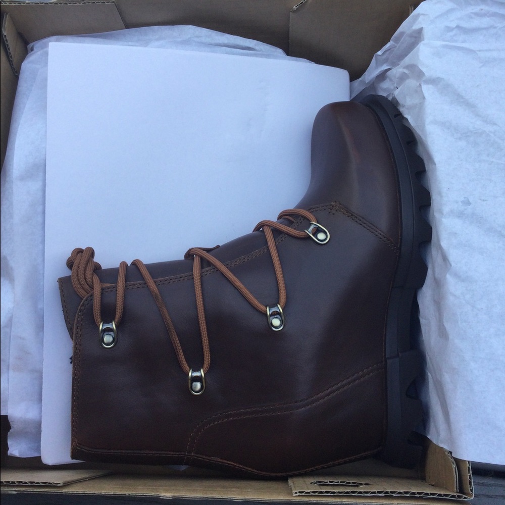 SOREL JOAN OF ARCTIC WEDGE III LACE BOOTIE - Picture 7 of 11